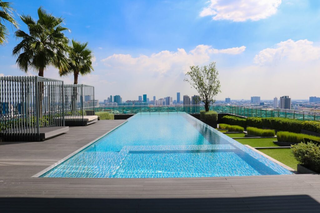 Luxury Swimming Pool Design and Construction in Los Angeles: Costs, Trends, and Expert Tips for 2026